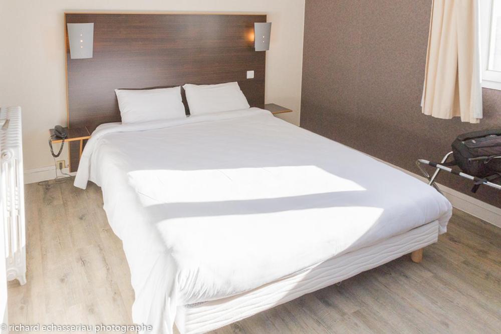 Hotel De La Vendee Ла-Рош-сюр-Іон Екстер'єр фото